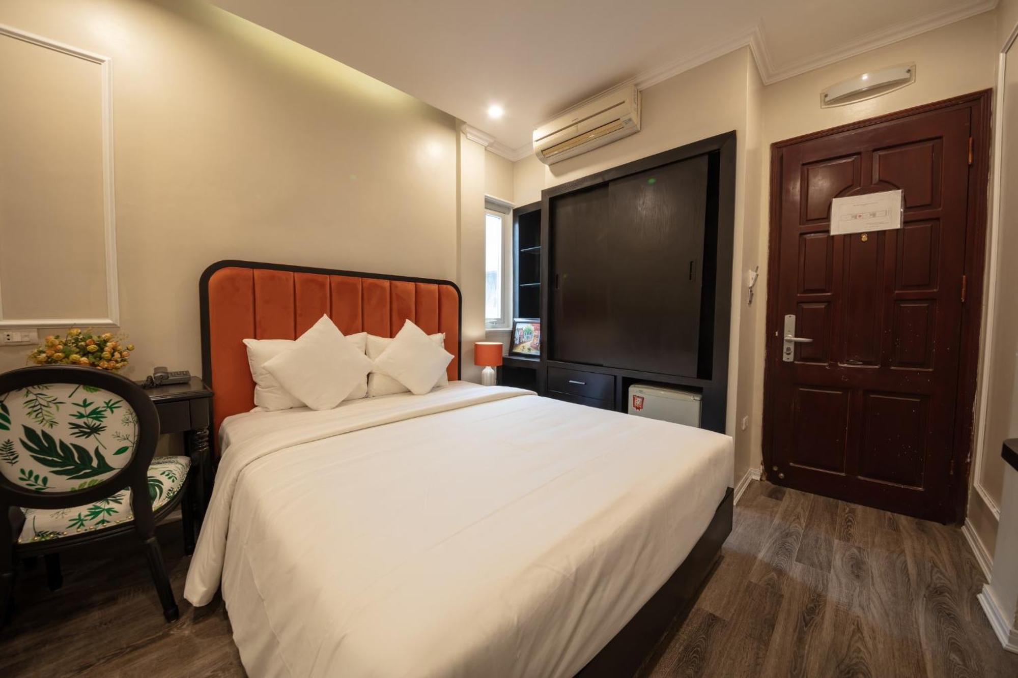 Omina Hanoi Hotel & Travel Екстериор снимка