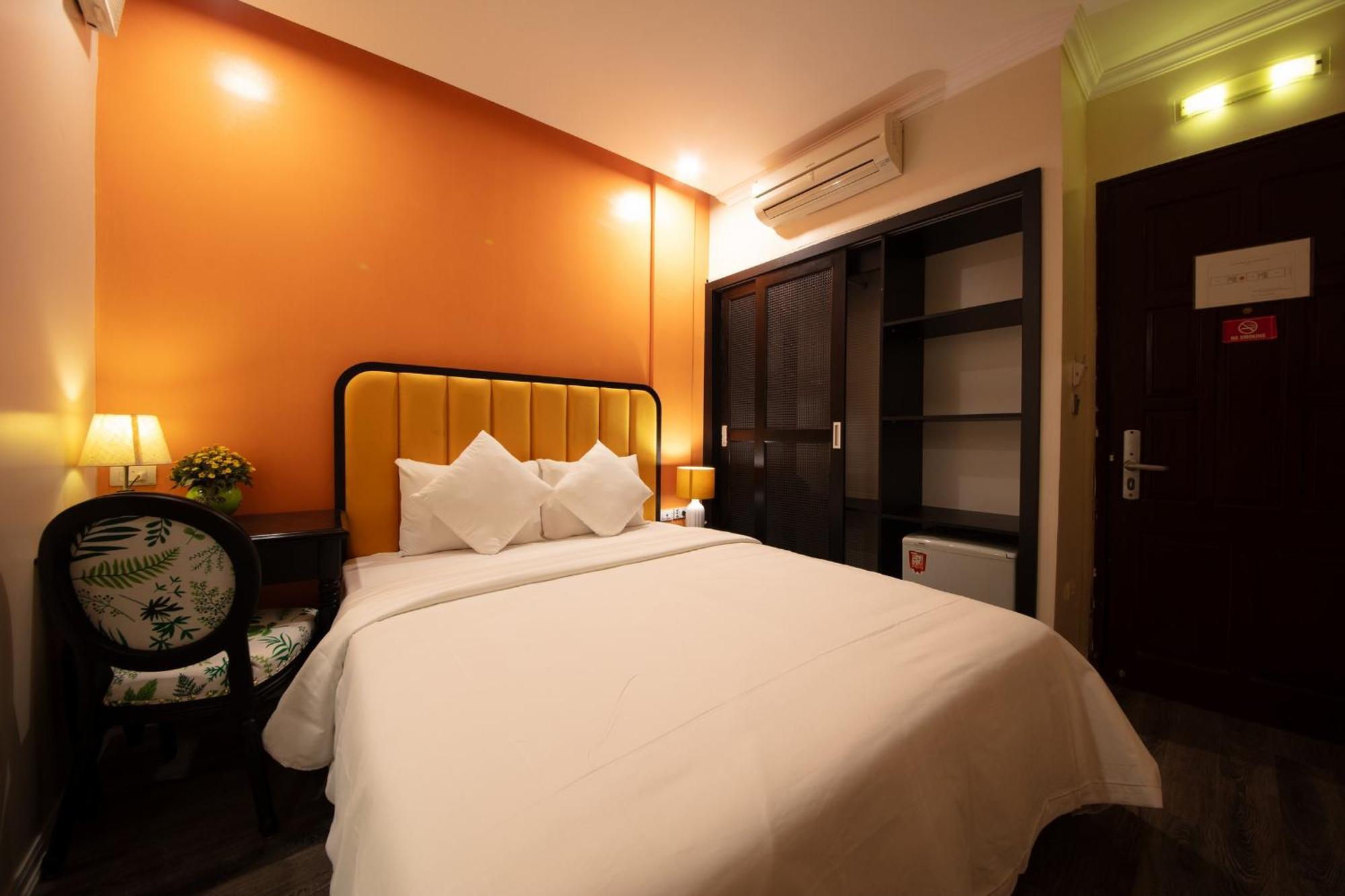 Omina Hanoi Hotel & Travel Екстериор снимка
