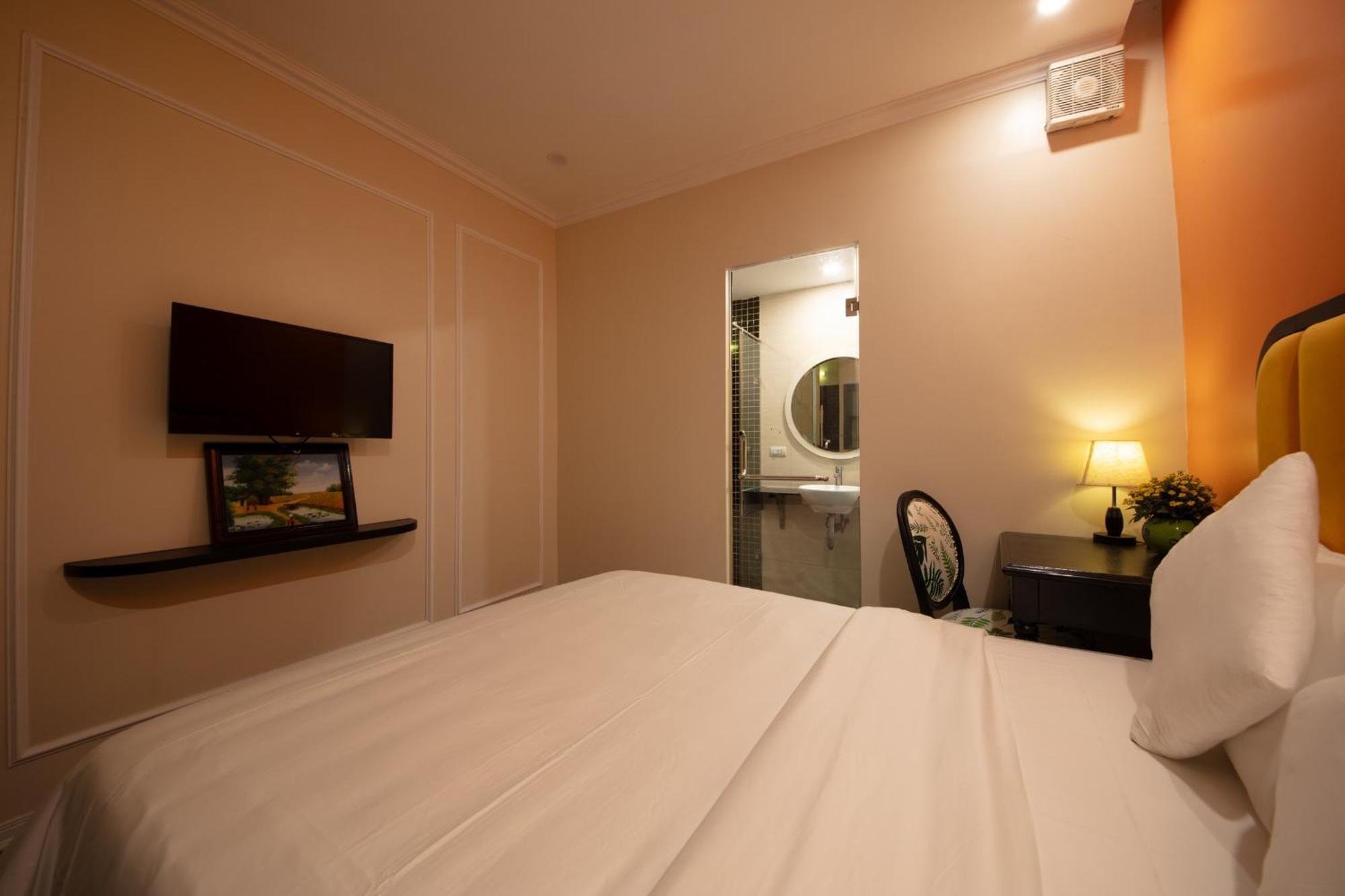 Omina Hanoi Hotel & Travel Екстериор снимка