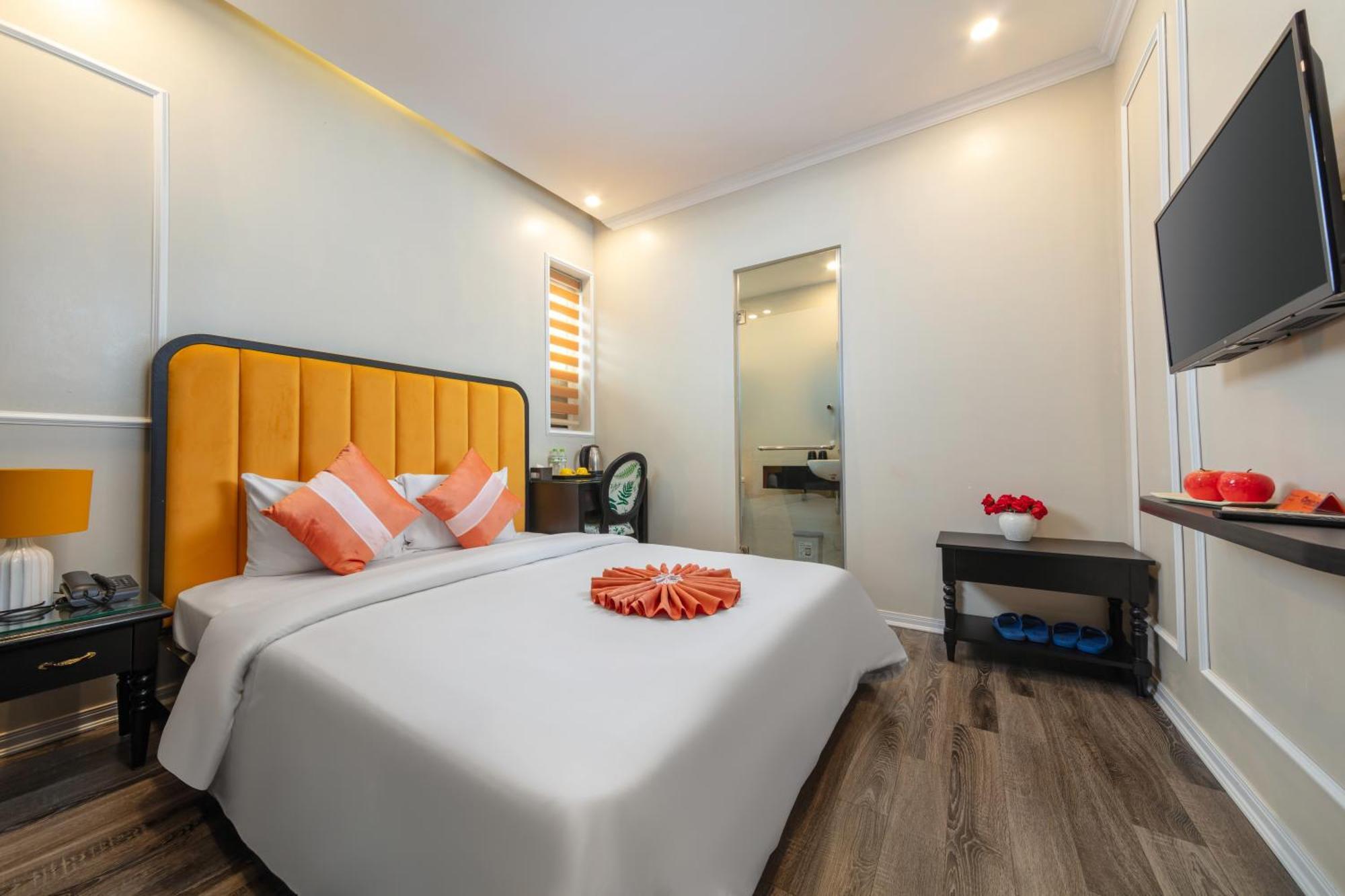 Omina Hanoi Hotel & Travel Екстериор снимка