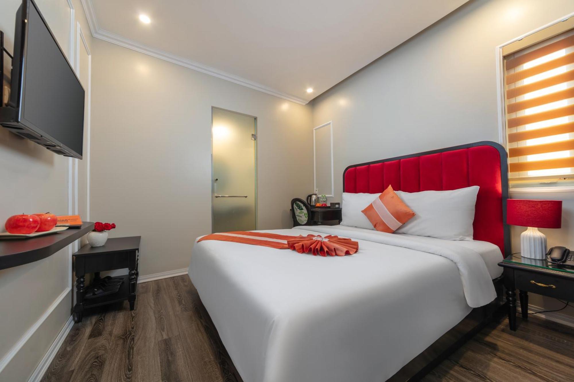 Omina Hanoi Hotel & Travel Екстериор снимка
