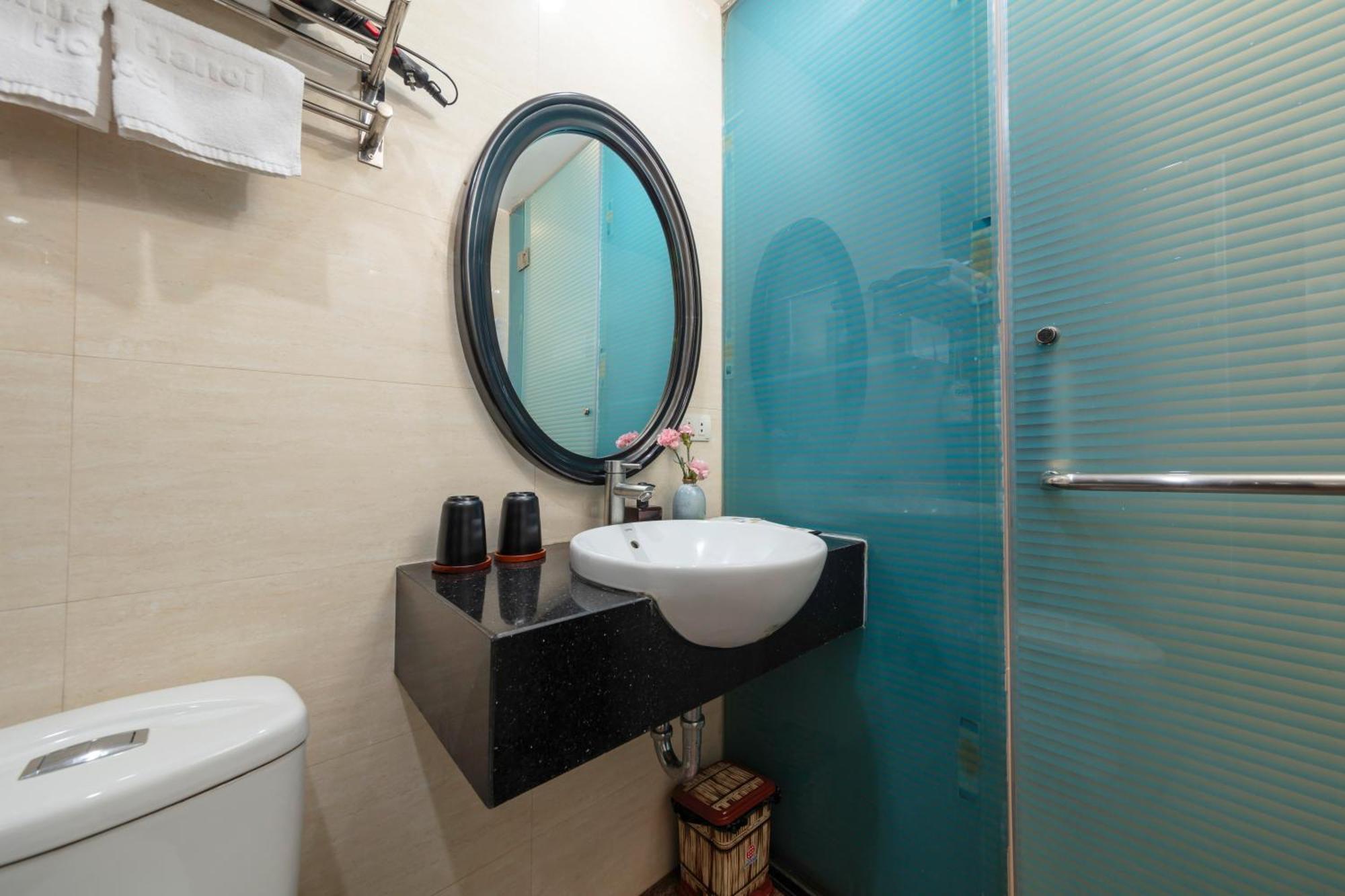 Omina Hanoi Hotel & Travel Екстериор снимка